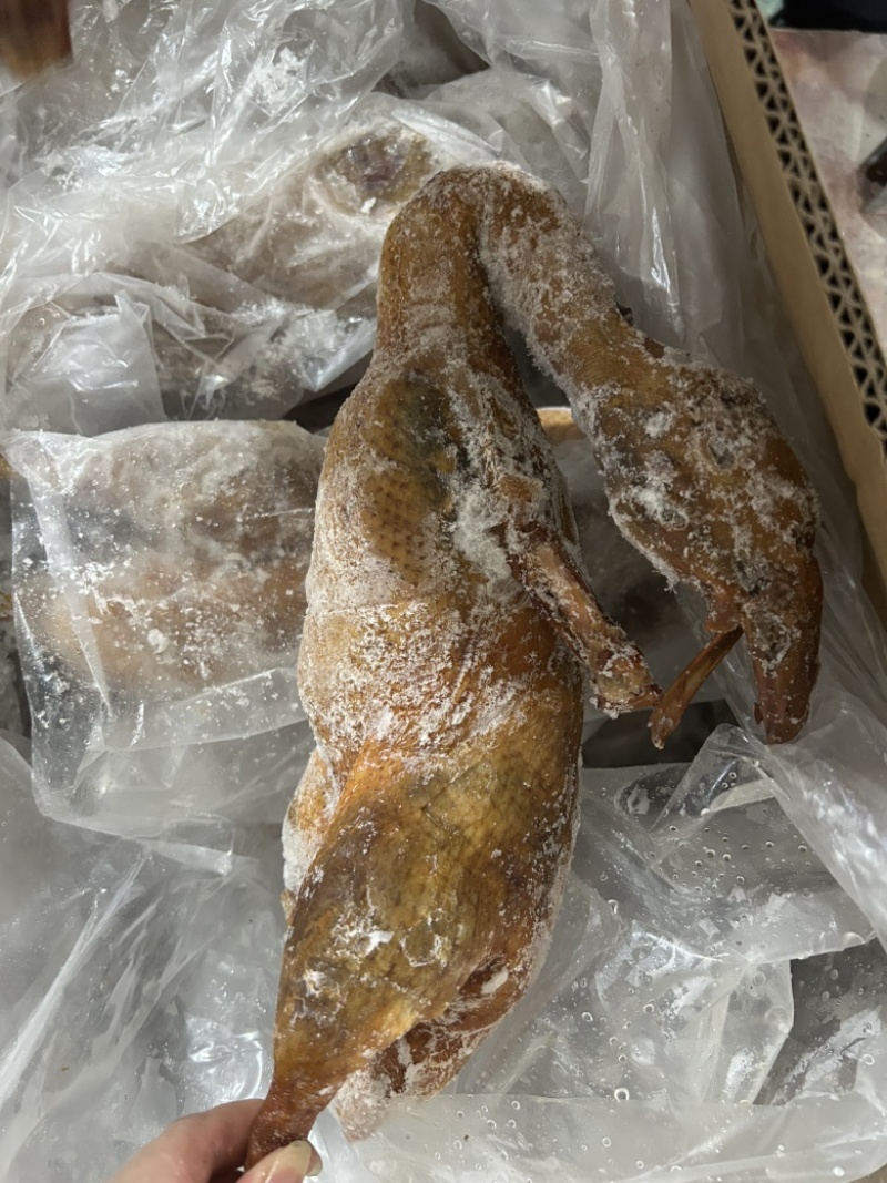 卤鸭全熟卤味卤味熟食商用