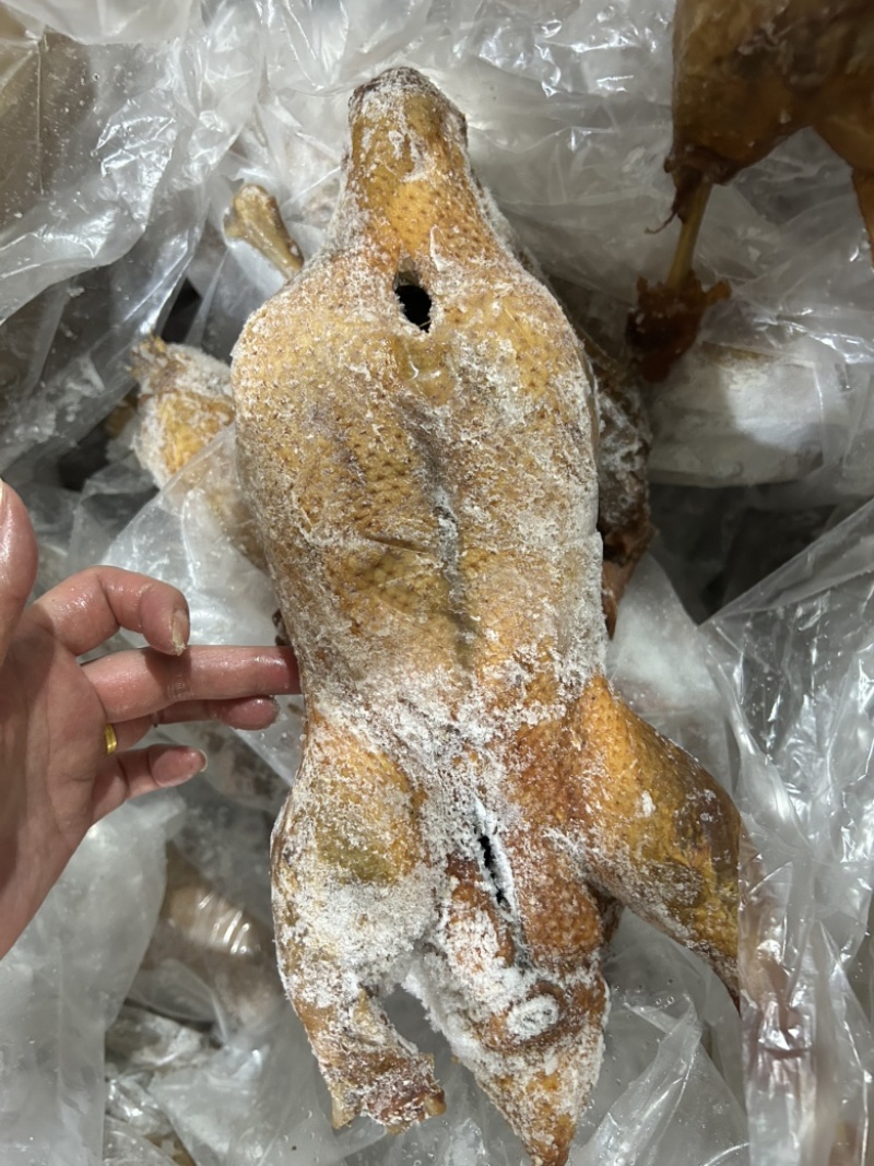 卤鸭全熟卤味卤味熟食商用