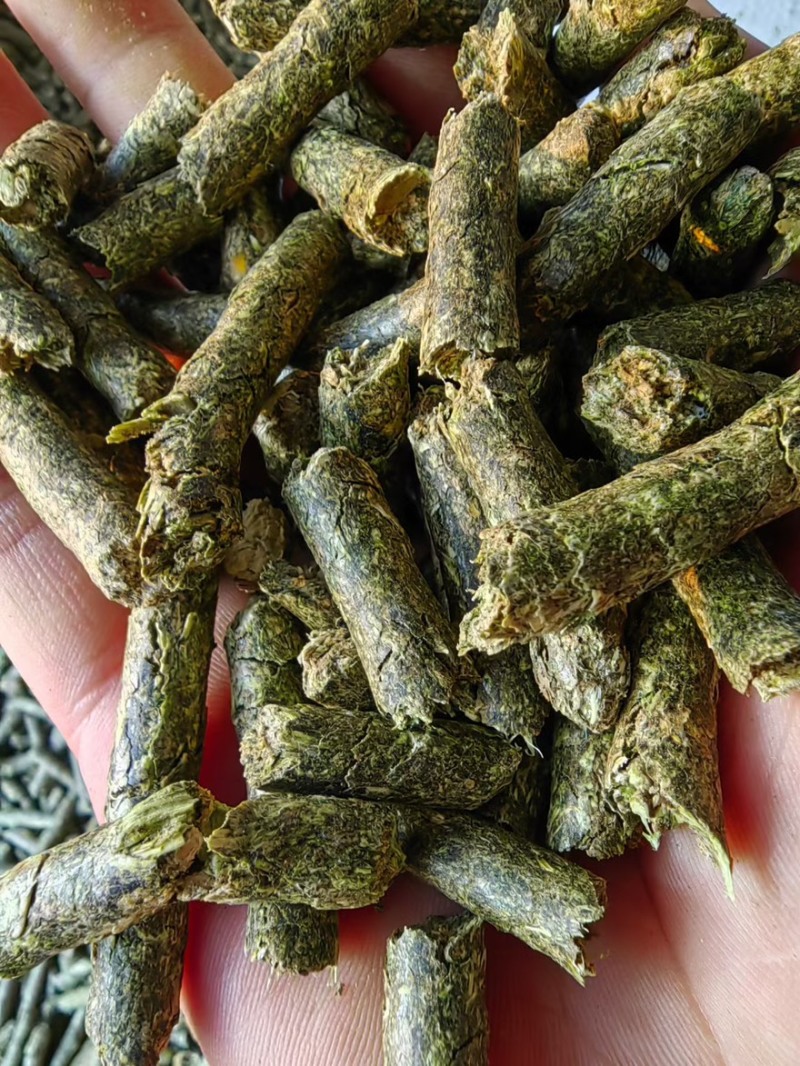 花生秧颗粒，牛羊饲料