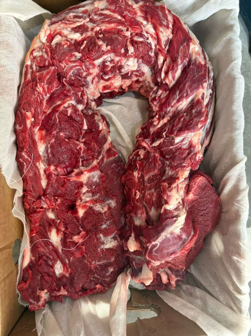 大公牛纯干勃肉，精修无油，手续齐全，带检疫，冻好发货。