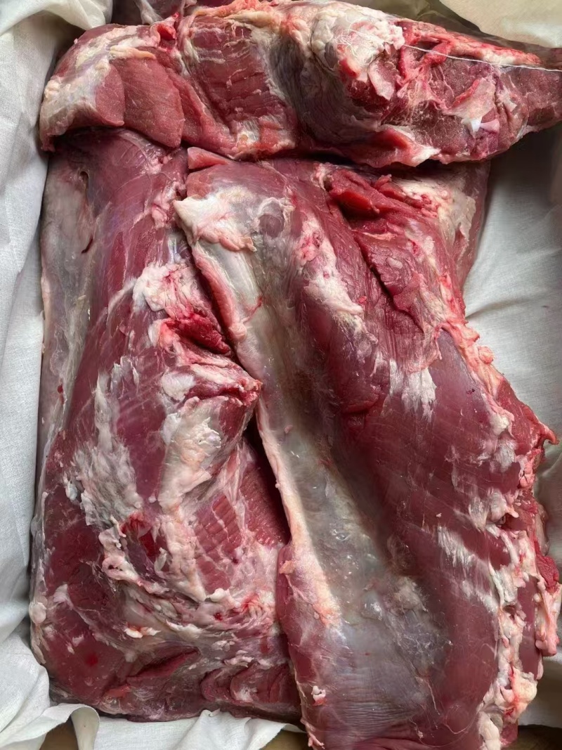 大公牛纯干勃肉，精修无油，手续齐全，带检疫，冻好发货。