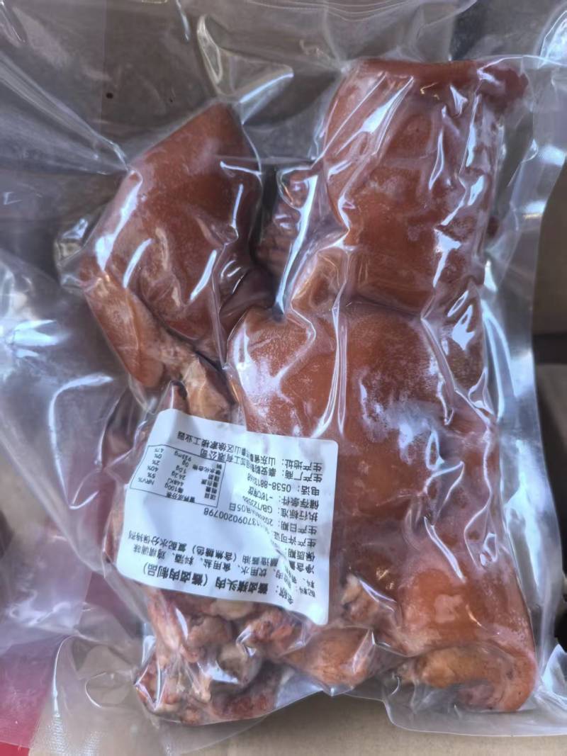 源头工厂直发，酱卤猪头肉，口味**，真空包装，开袋即食