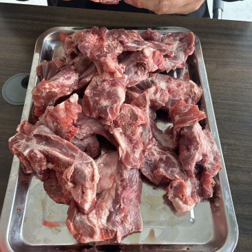 手把羊排肉多