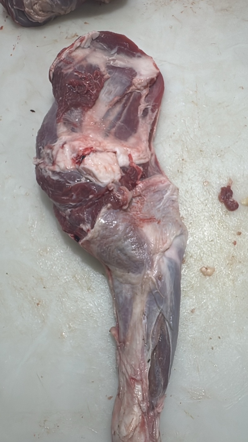 内蒙羔羊前腿。2.5到3.5斤单条重量纯干长期有货