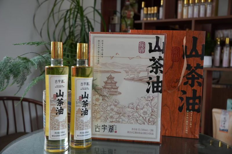 山茶油代加工，贴牌（纯物理冷榨工艺）一级原油，非沁出油
