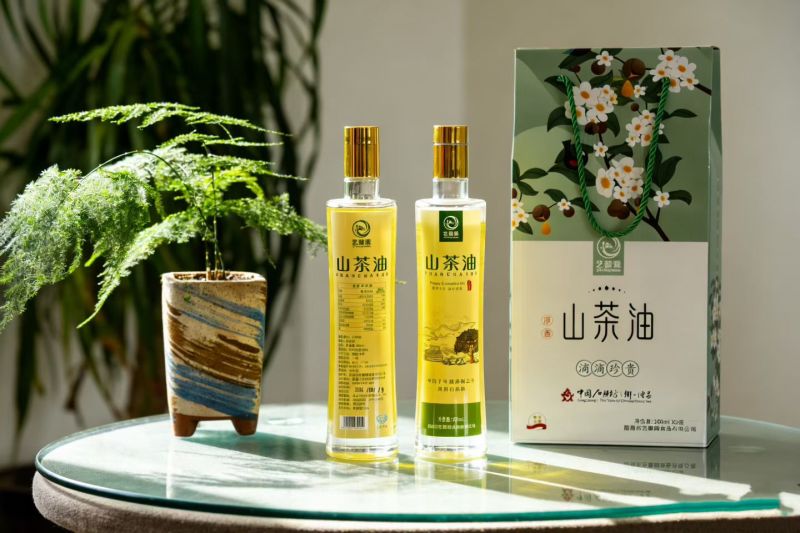 山茶油代加工，贴牌（纯物理冷榨工艺）一级原油，非沁出油