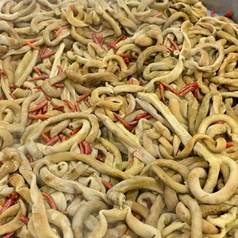 香辣牛小肠，1公斤一包，清真熟食。正规工厂，手续齐全。