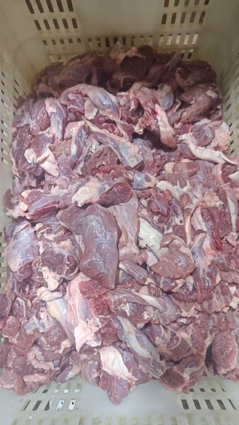 卷牛碎肉，5斤一卷，40斤一件，国产货源，工厂直发。