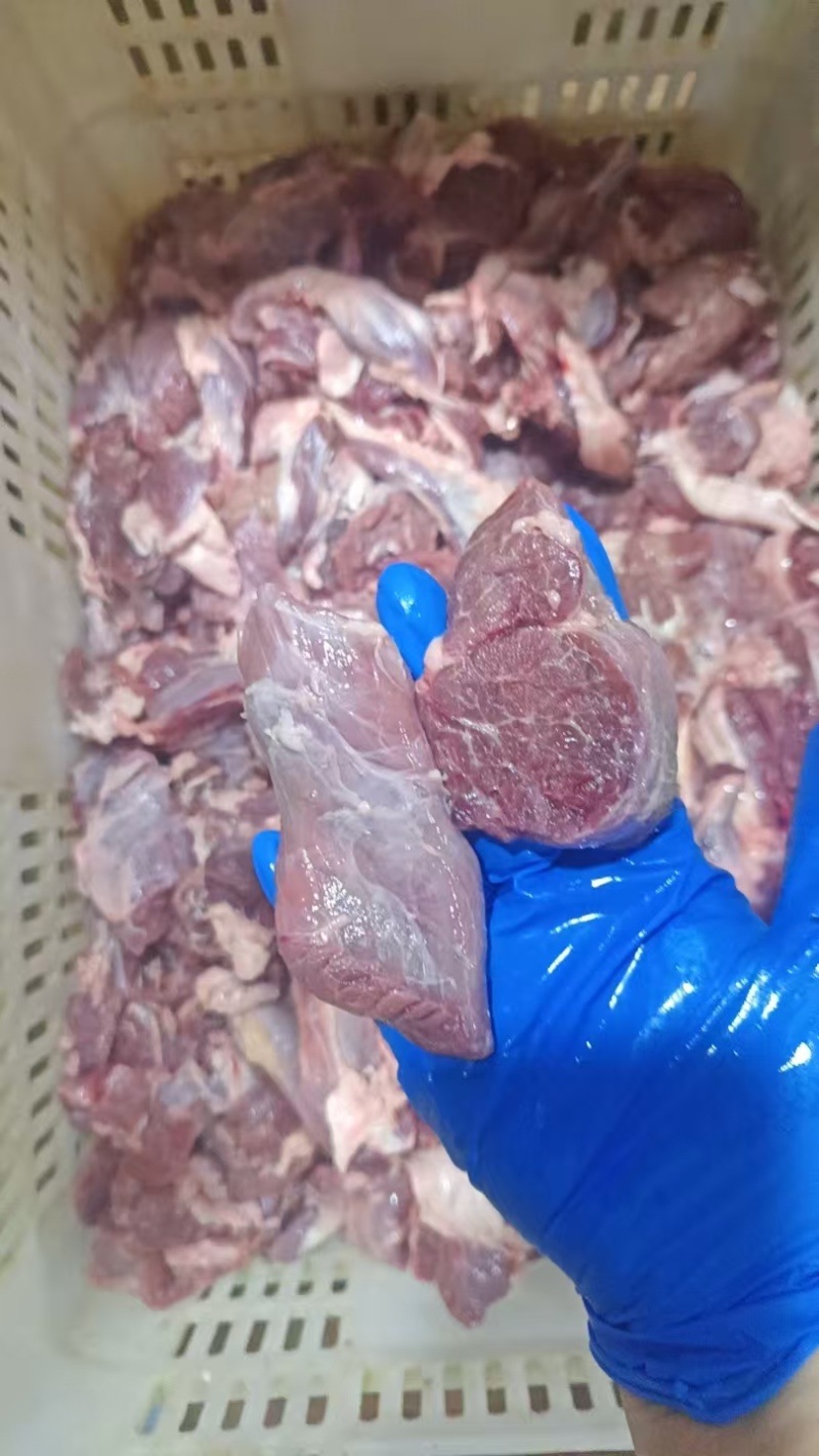 卷牛碎肉，5斤一卷，40斤一件，国产货源，工厂直发。