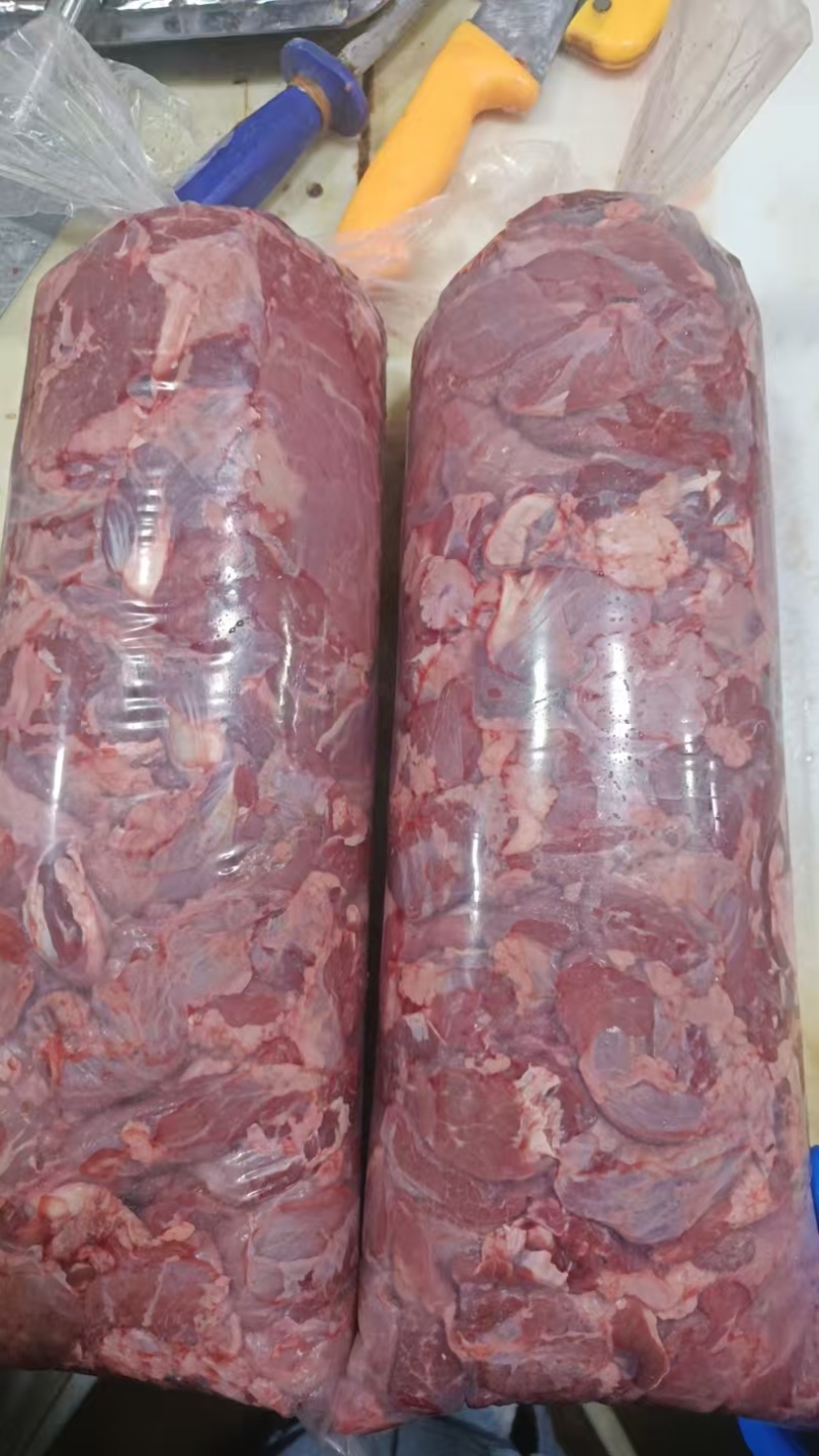 卷牛碎肉，5斤一卷，40斤一件，国产货源，工厂直发。