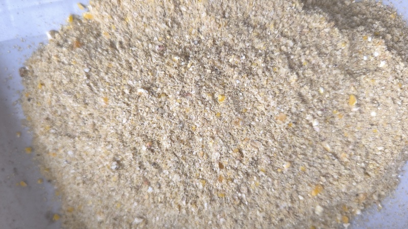 玉米次粉，不是碎玉米