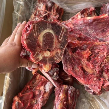 满肉牛脖骨
