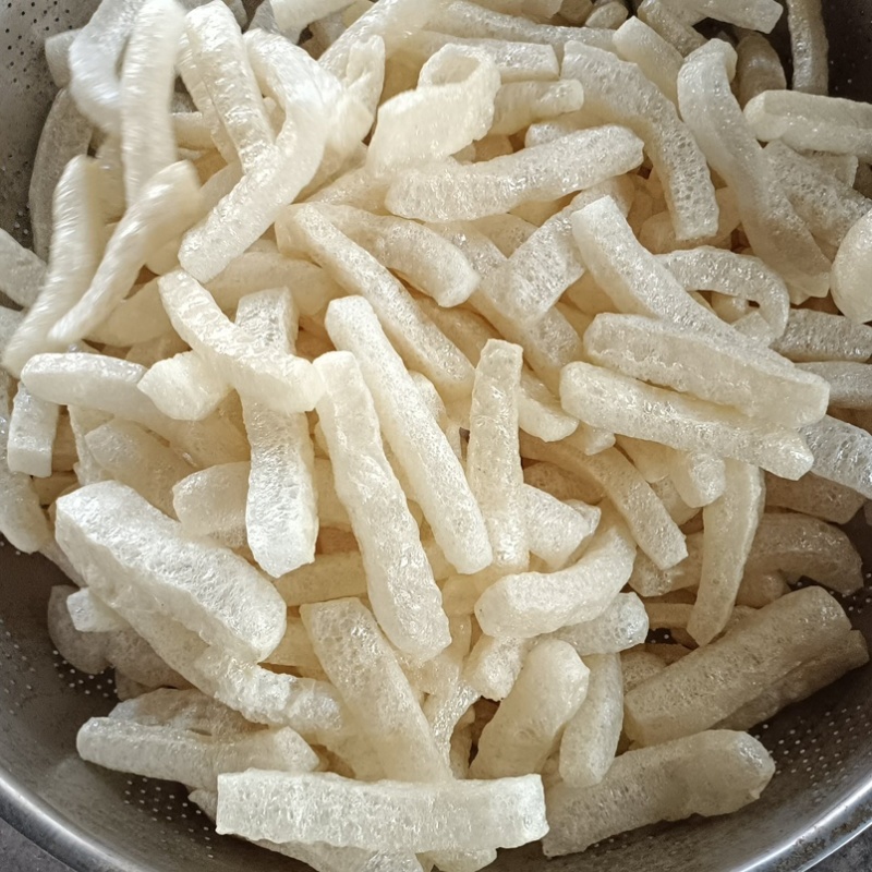 西双版纳傣家干牛皮，油炸好吃，香脆可口。