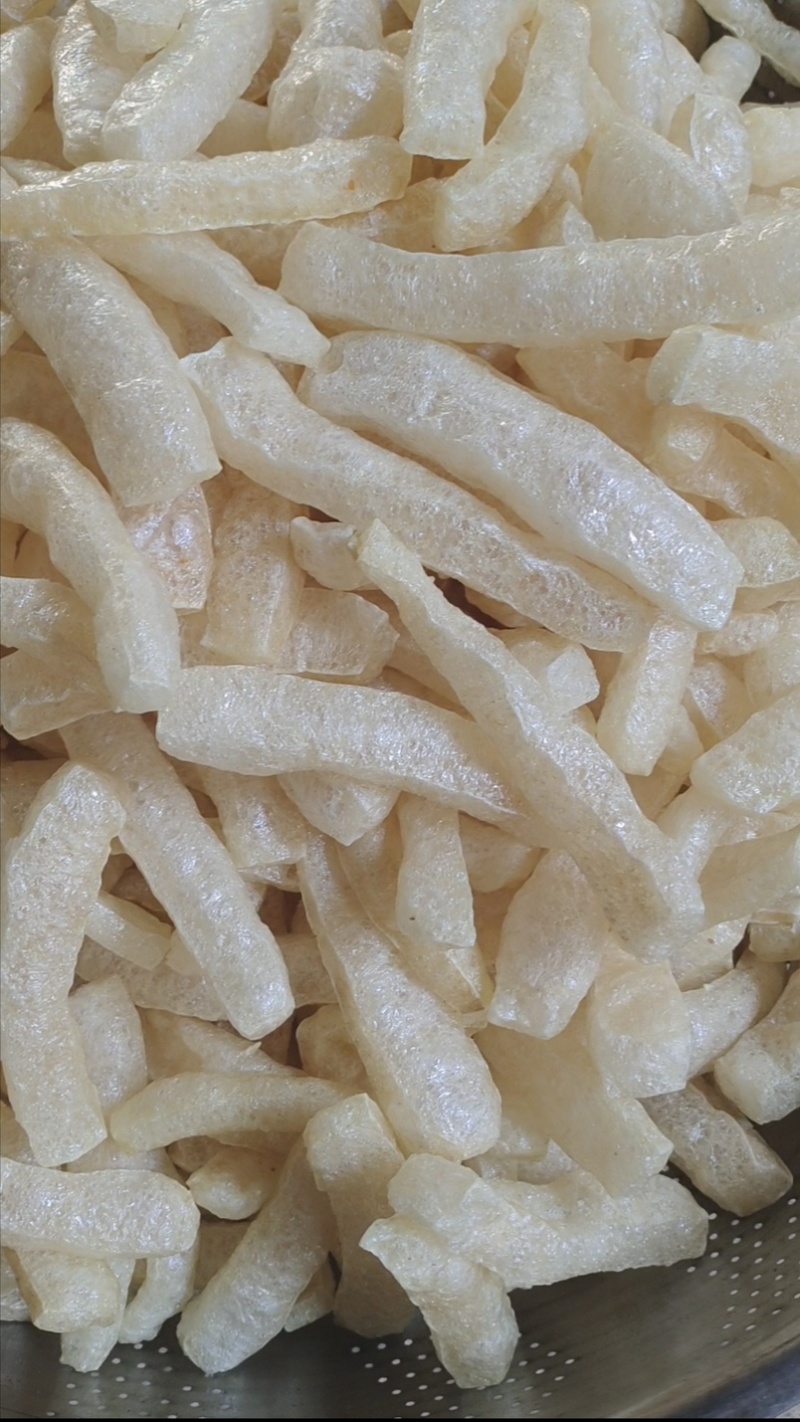 西双版纳傣家干牛皮，油炸好吃，香脆可口。