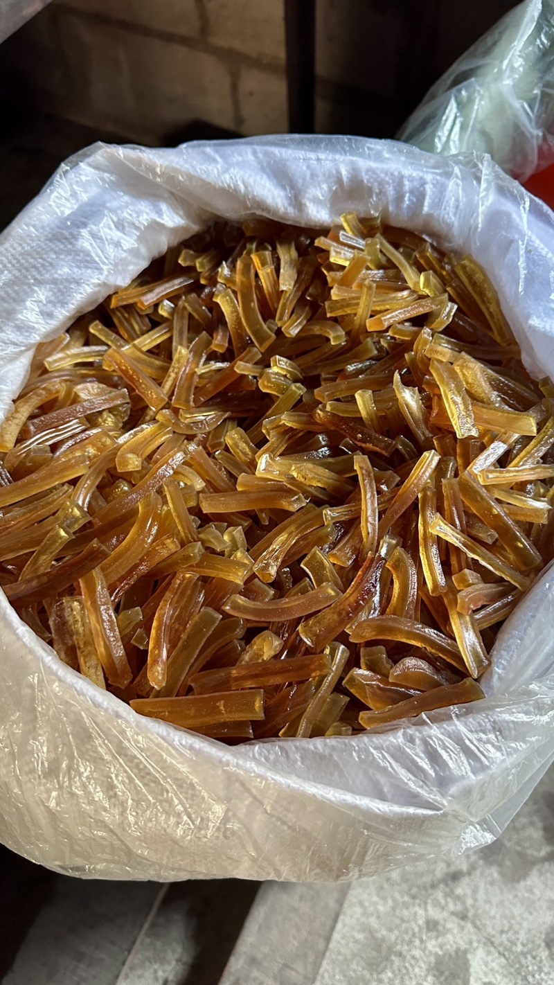 西双版纳傣家干牛皮，油炸好吃，香脆可口，需要联系，干牛皮