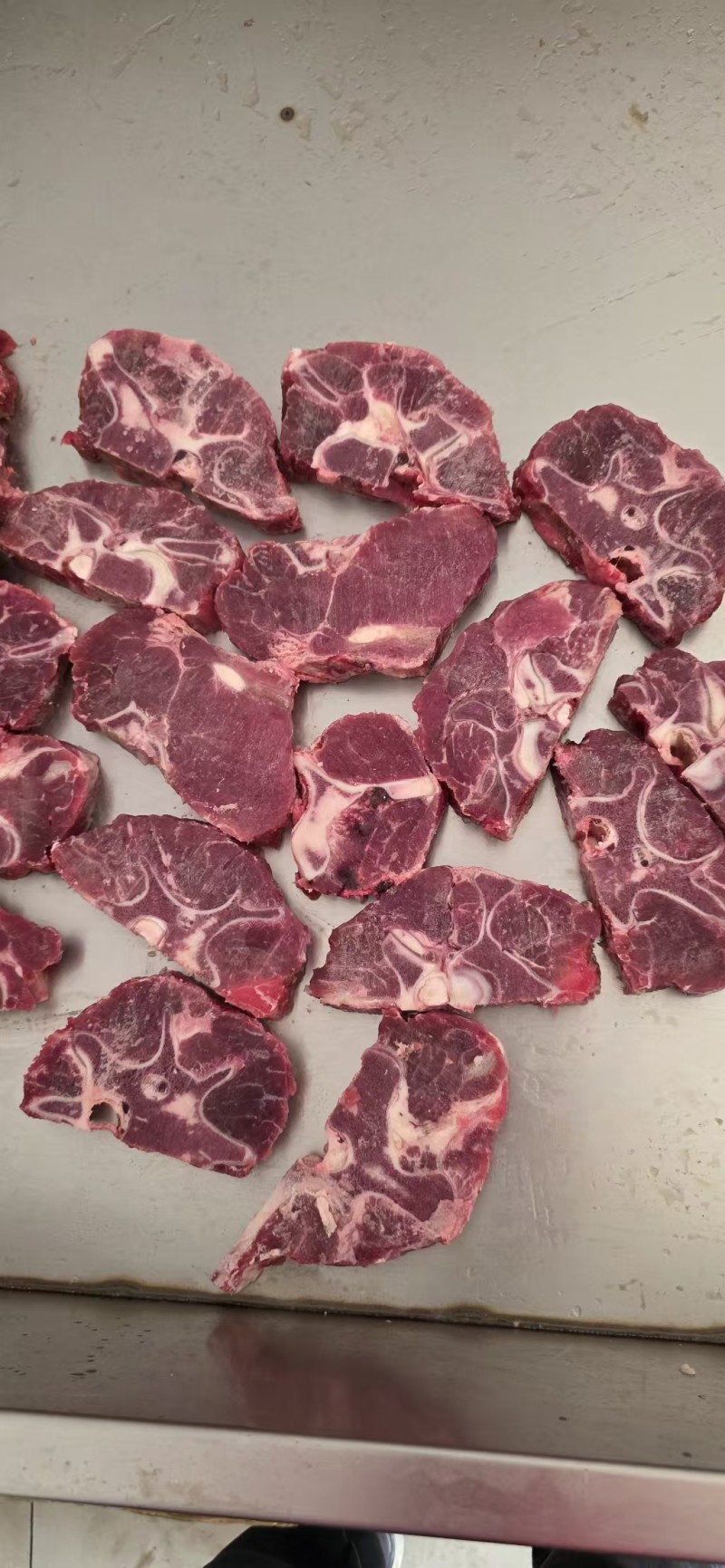 新到国产满肉牛脖骨