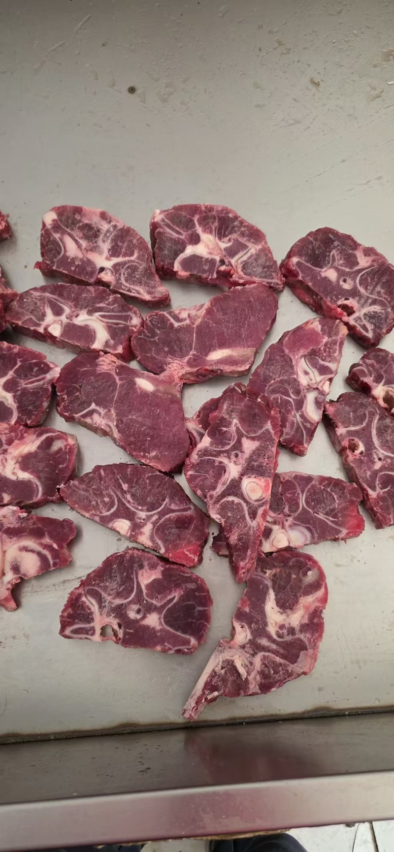 新到国产满肉牛脖骨