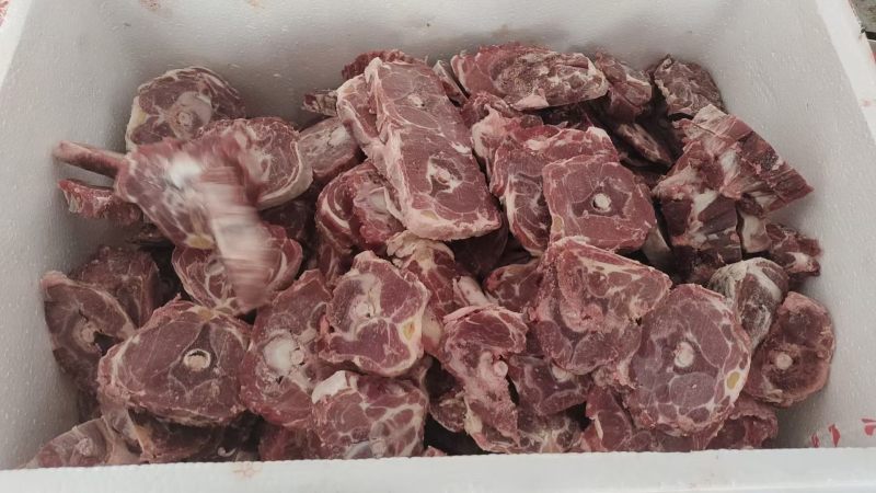 满肉羊脖骨