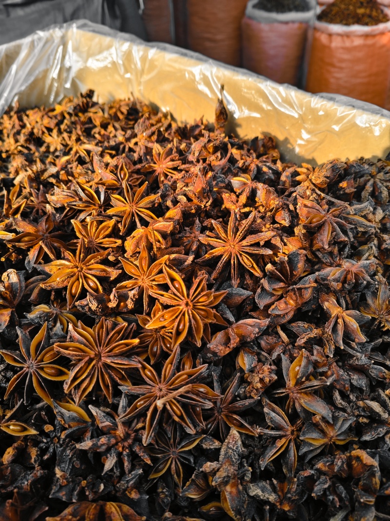 精品大红八角
