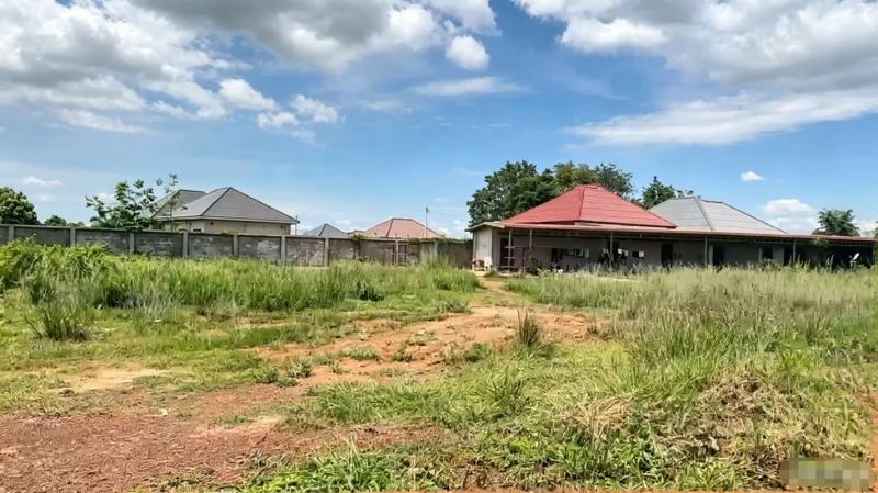 老挝万象赛色塔450大道旁土地