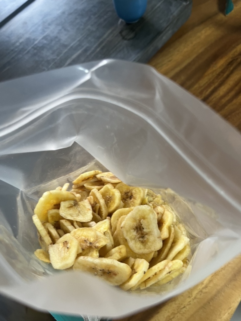 常温油炸香蕉片，香甜可口，香脆爱吃，休闲食堂。