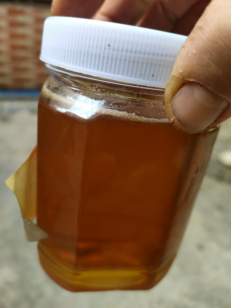 标题：蜂蜜，茘枝龙眼蜜，纯野生蜂蜜，品质保障，自产自销