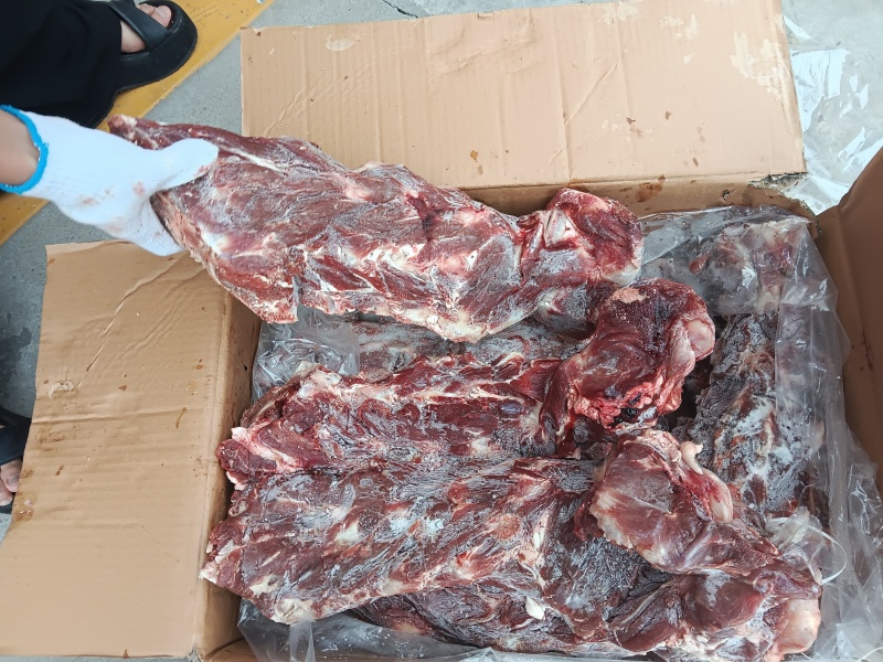 满肉牛脖骨