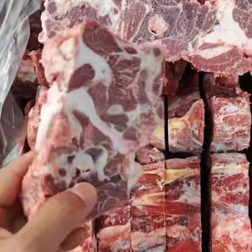 满肉羊脖骨澳洲绵羊