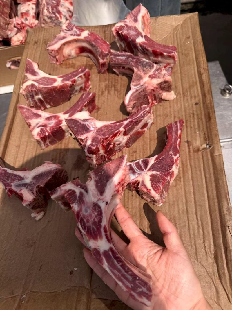白油牛肋眼骨