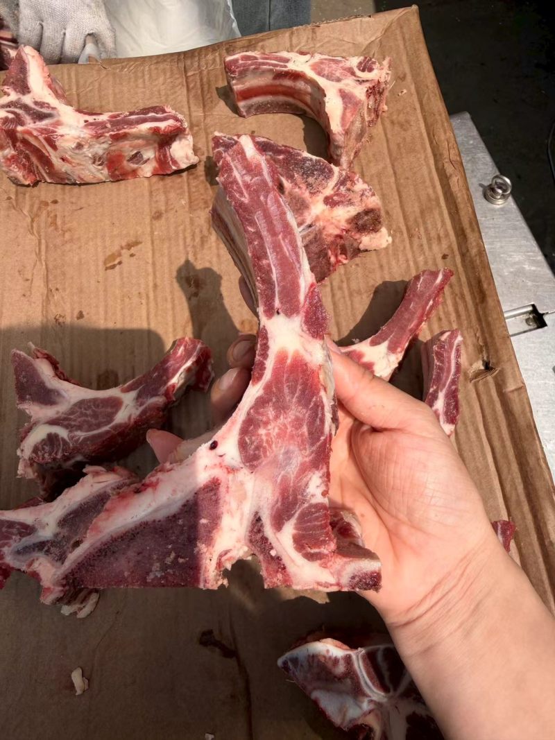 白油牛肋眼骨