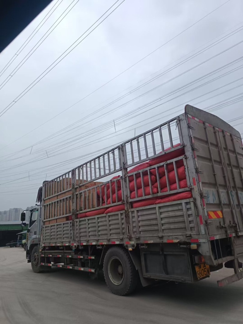 精品大红八角，颗颗饱满开口大，货源稳定