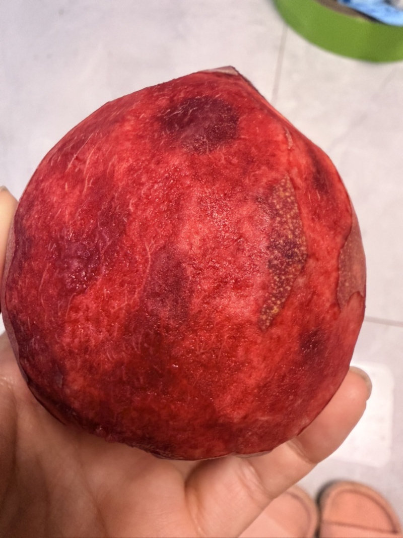 晚熟朱砂桃