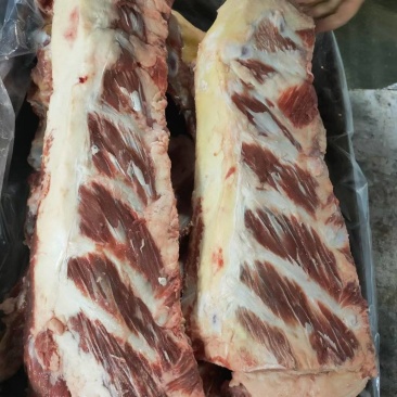 带肉牛胸骨，25公斤一件，工厂直发。