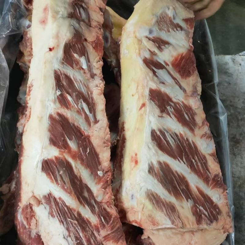 带肉牛胸骨，25公斤一件，工厂直发。