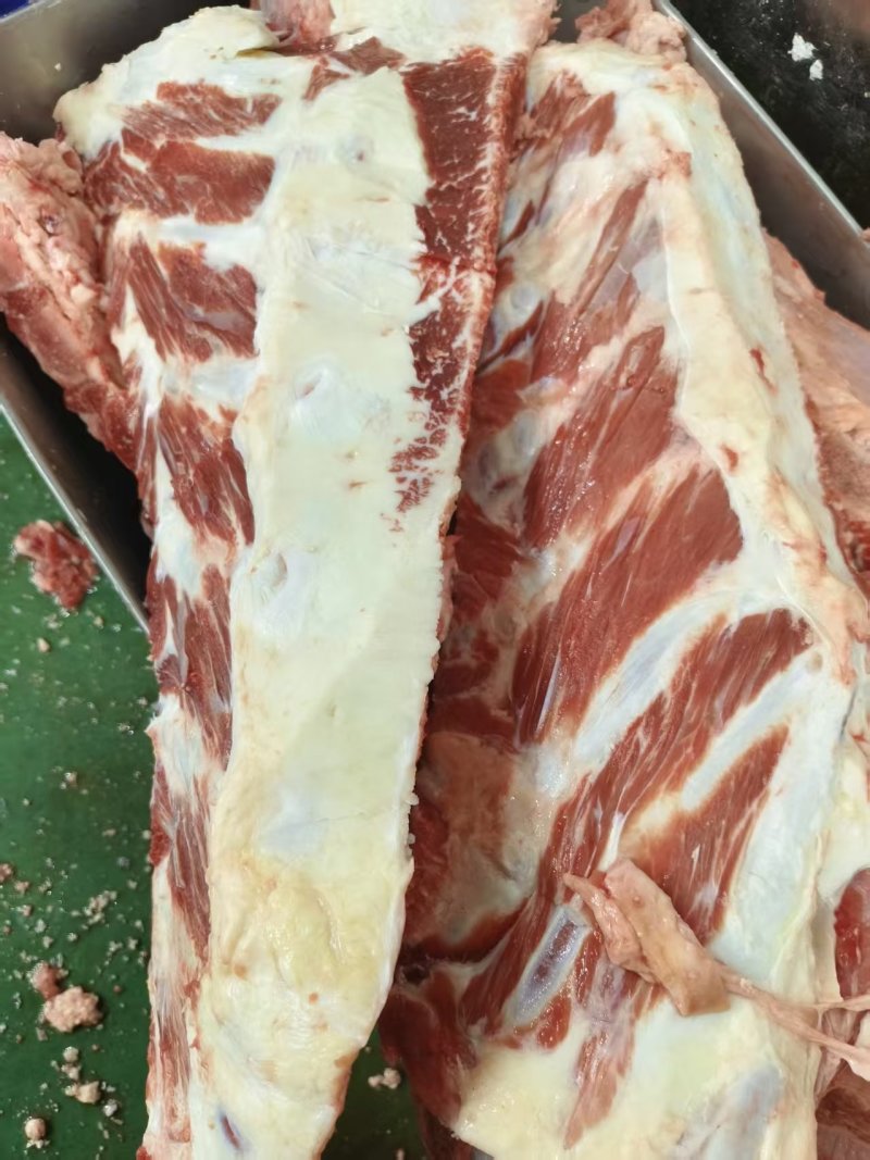 带肉牛胸骨，25公斤一件，工厂直发。