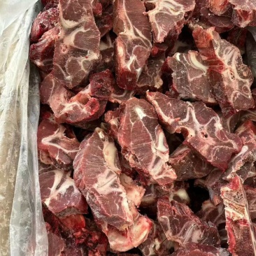 满肉牛脖骨