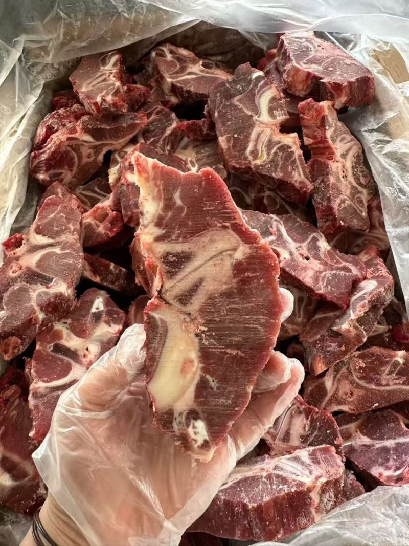 满肉牛脖骨