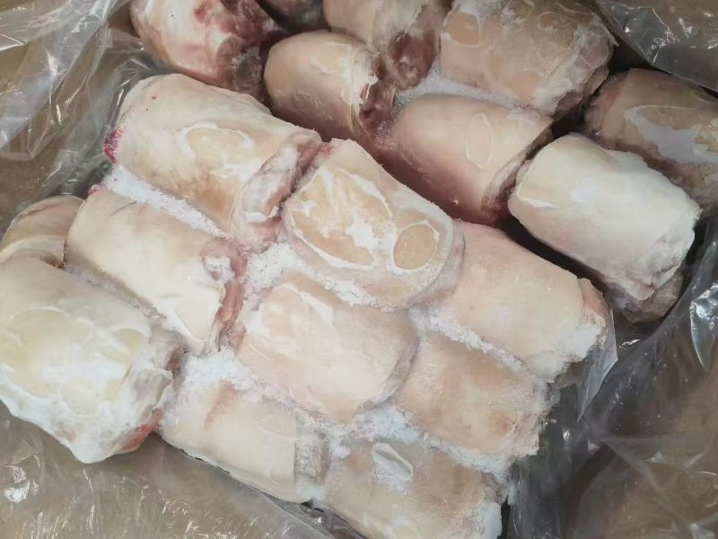 带皮小肘子
