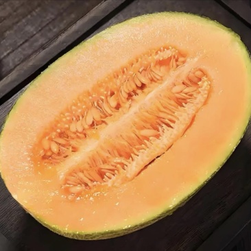 【推荐】阿克苏哈密瓜八六王伽师瓜一手货源量大价优