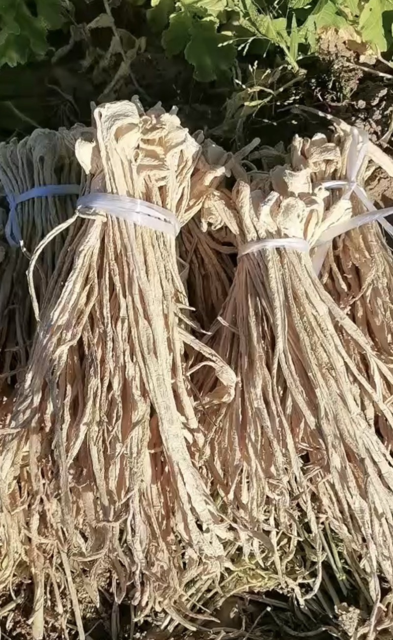 东北萝卜干自然晾晒高干度酱菜专用大批量货源