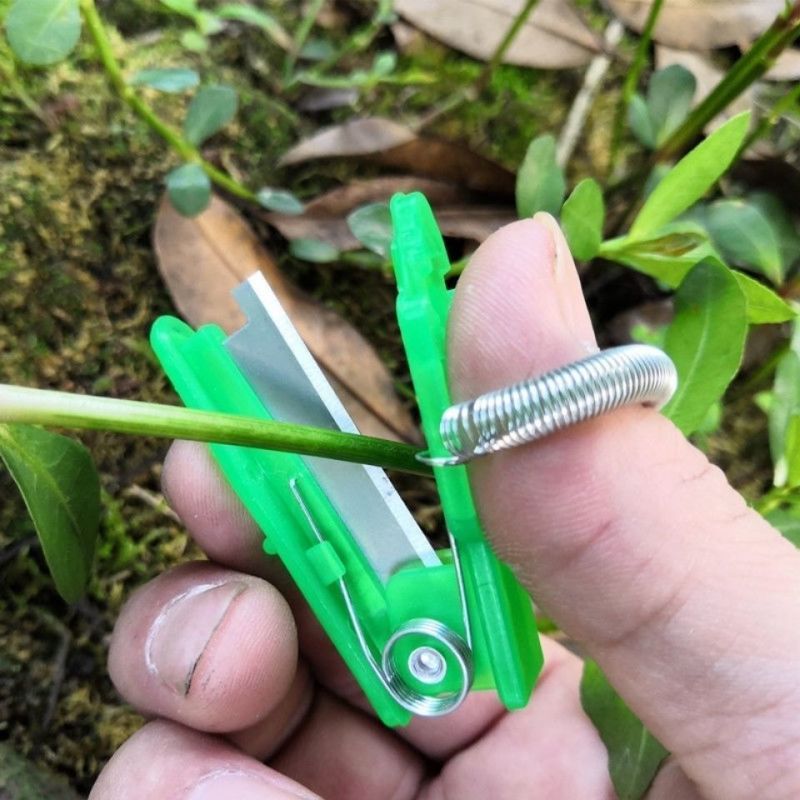 手指采摘农用小剪刀黄瓜掐尖拇指刀摘菜神器小刀手指小铡刀戒