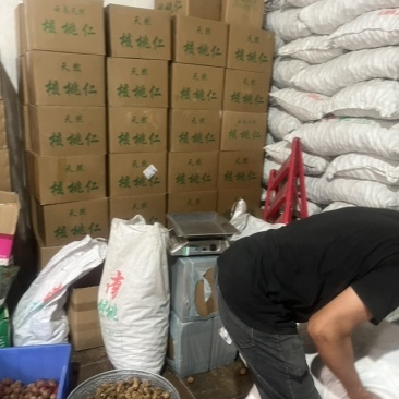 云南核桃，新疆185核桃，桃仁