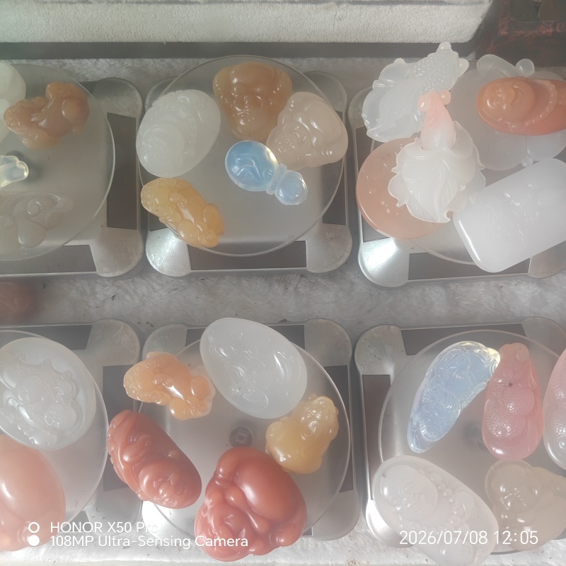 新疆金丝玉饰品