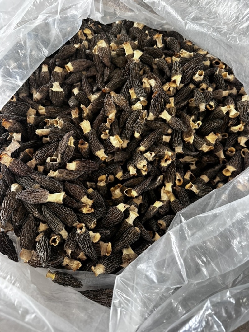性价比4-5羊肚菌厚肉颜色黑，菌香味特别浓