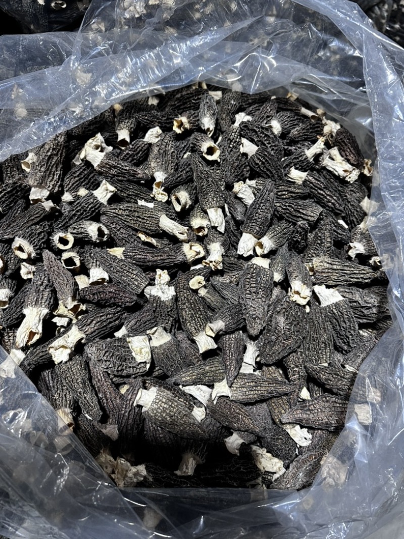 性价比4-5羊肚菌厚肉颜色黑，菌香味特别浓