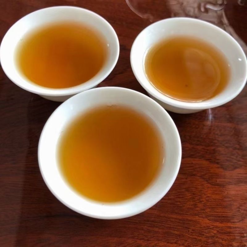 高山炒茶