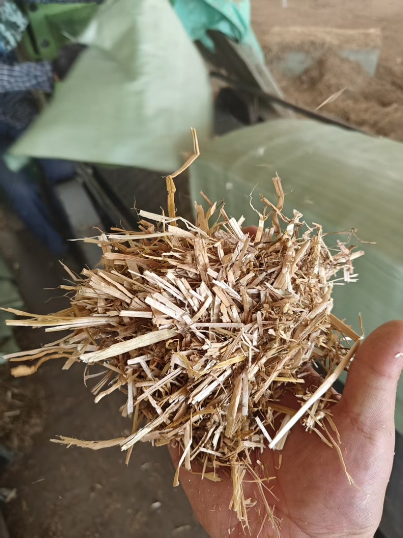 精品揉丝优质小麦秸秆小套袋，牛草干料，二次除尘，草料干净