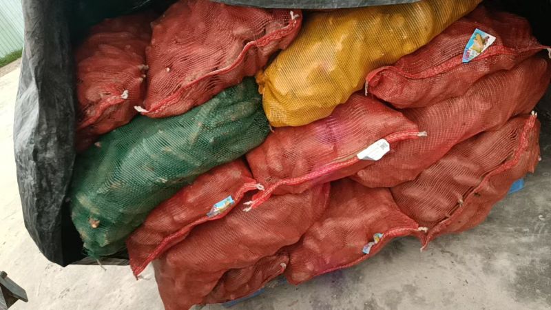 饲料红薯0.25/斤，电商和饭堂红薯0.3/斤紫薯西瓜红