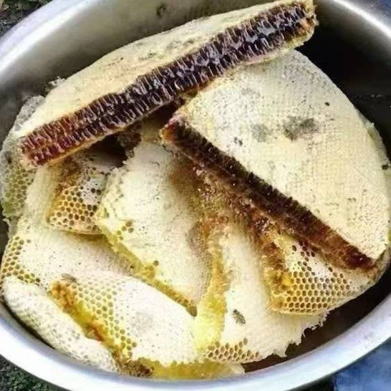 看得见的巢，尝得到的甜天然巢蜜，原汁原味不掺假，