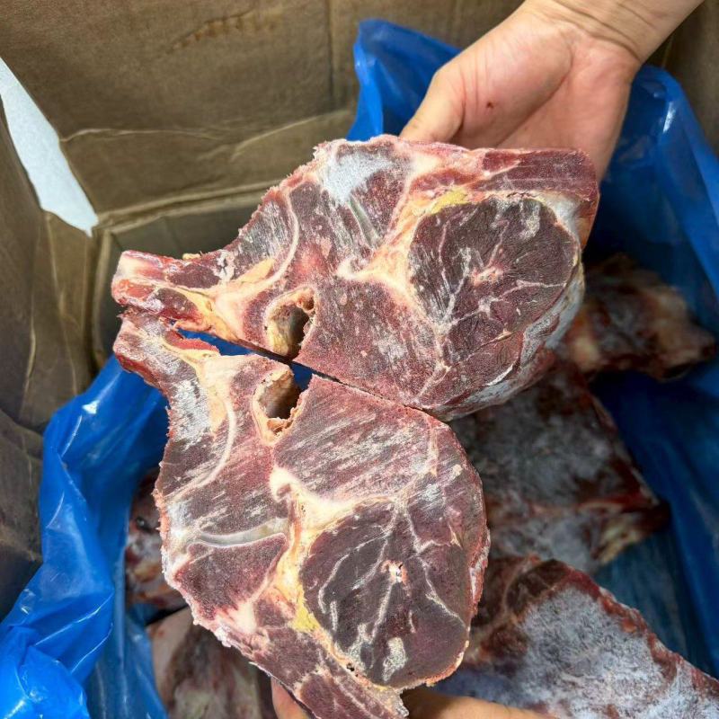 **满肉肩胛骨